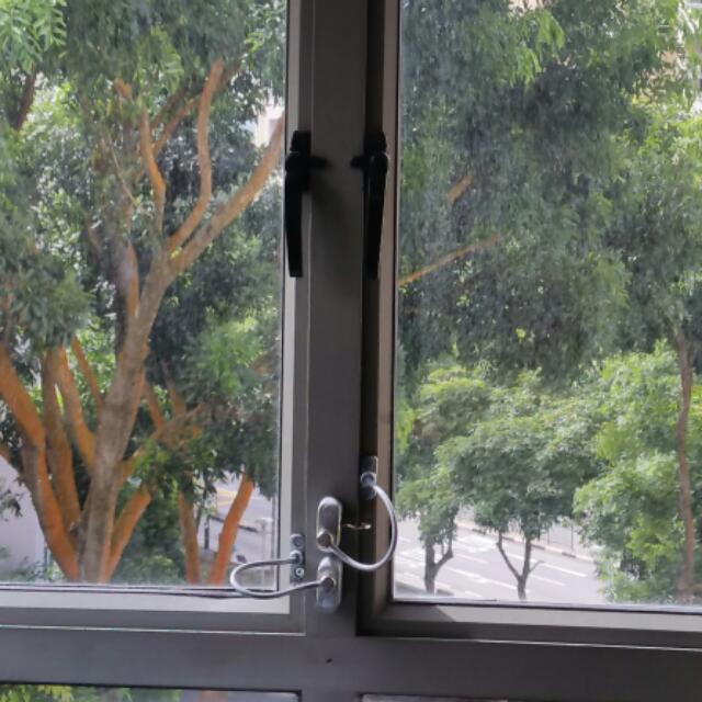 1488277588_remsafe_windows_restrictors_1487328411_2d3da506_bg